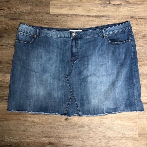 Denim Skirt Size 30W  - Picture 1 of 4